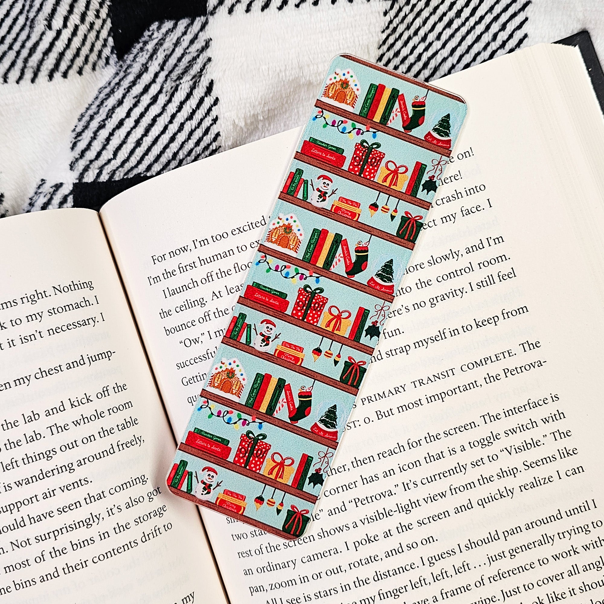 Christmas Bookshelf Bookmark